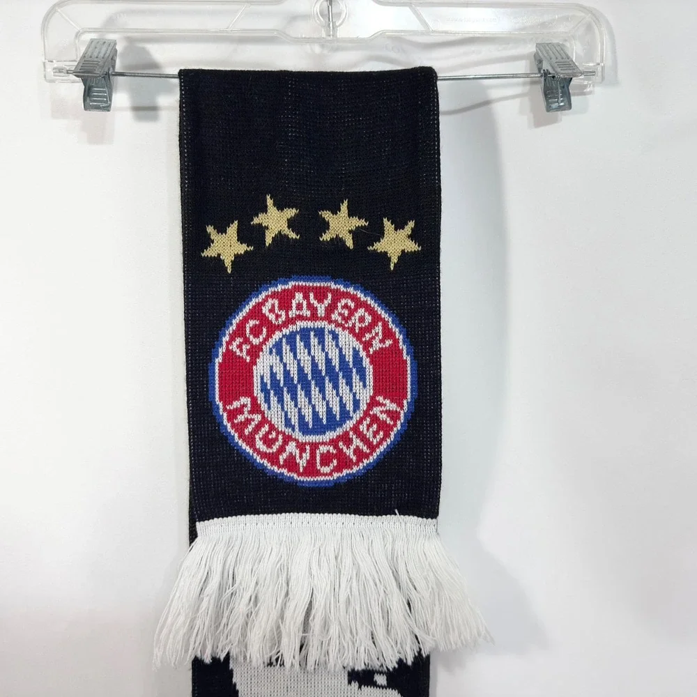 FC Bayern Munchen Scarf Soccer Football Fan Knit Black White Banner Germany‎